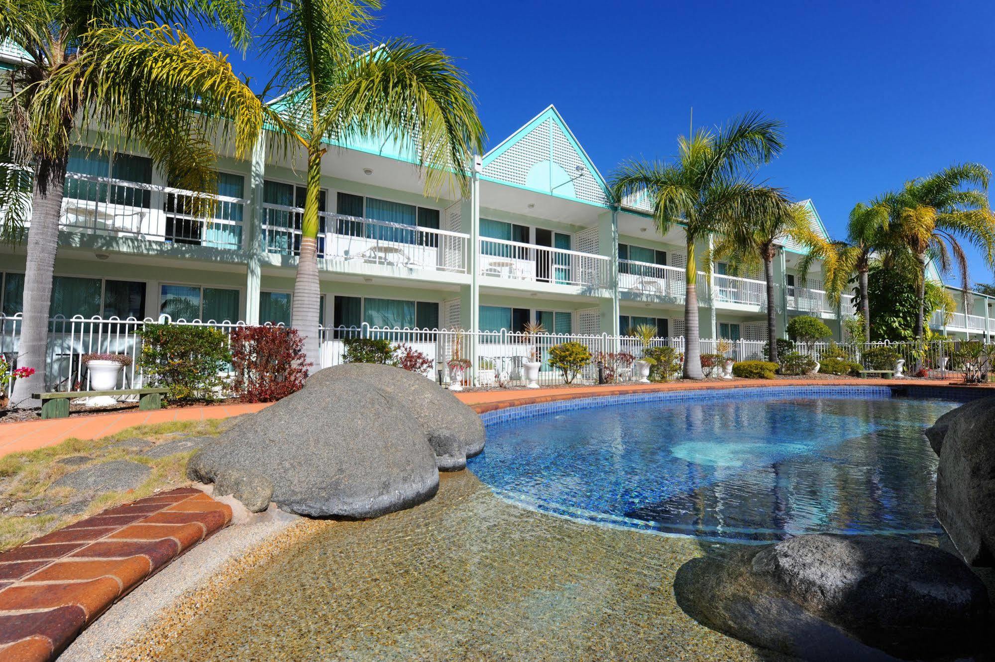 Reef Adventureland Motor Inn Танъм Сендс Екстериор снимка
